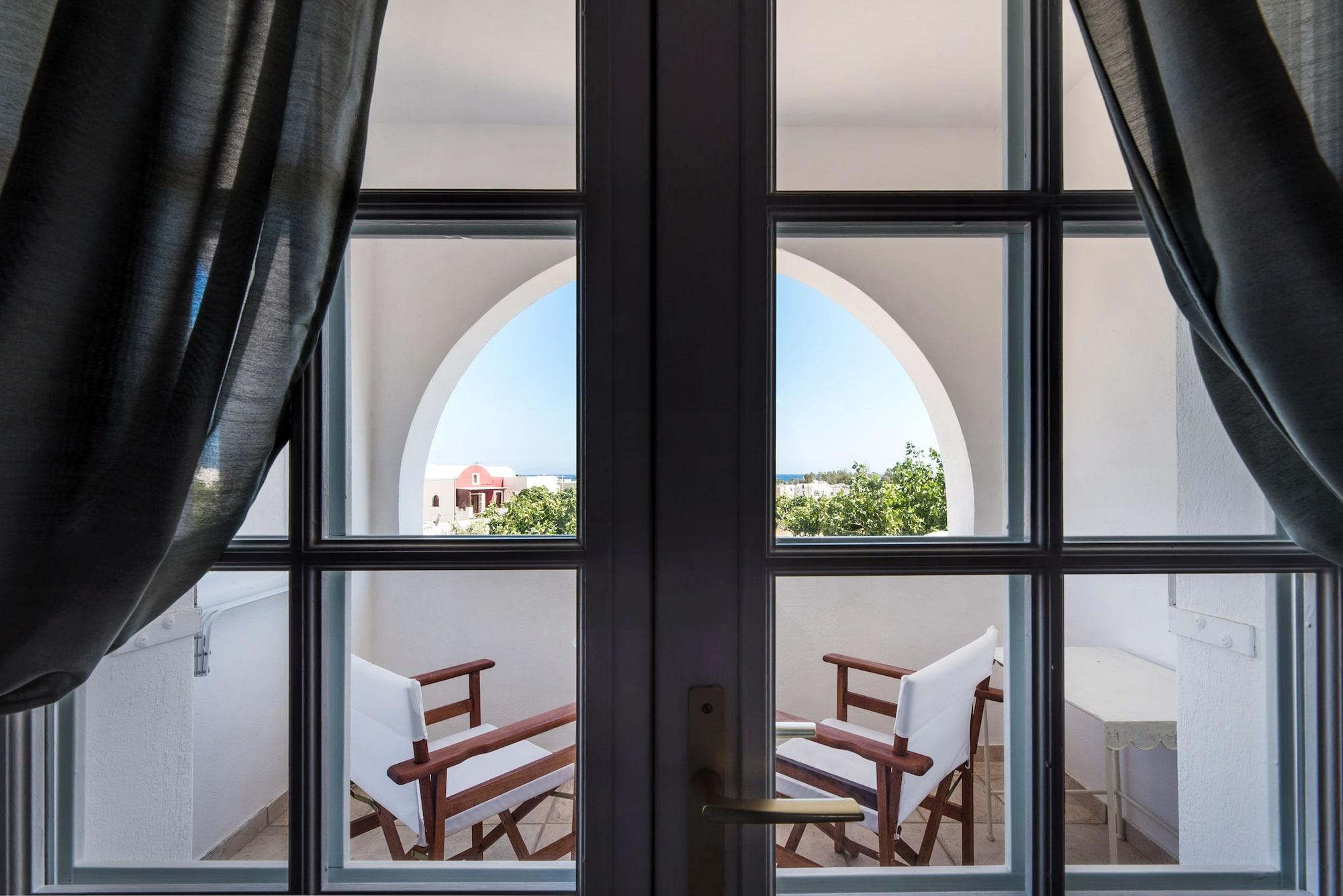 Lavarock Santorini 페리사 외부 사진