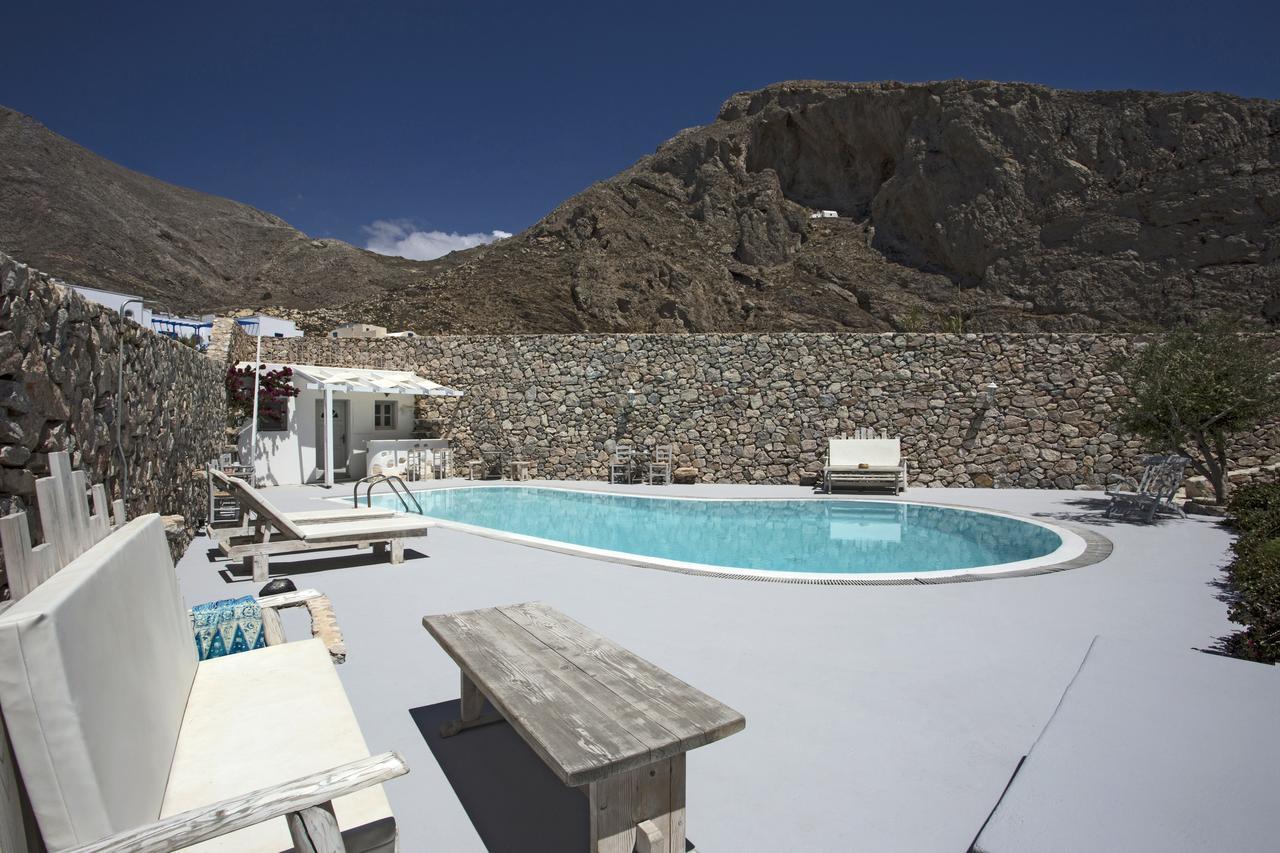 Lavarock Santorini 페리사 외부 사진