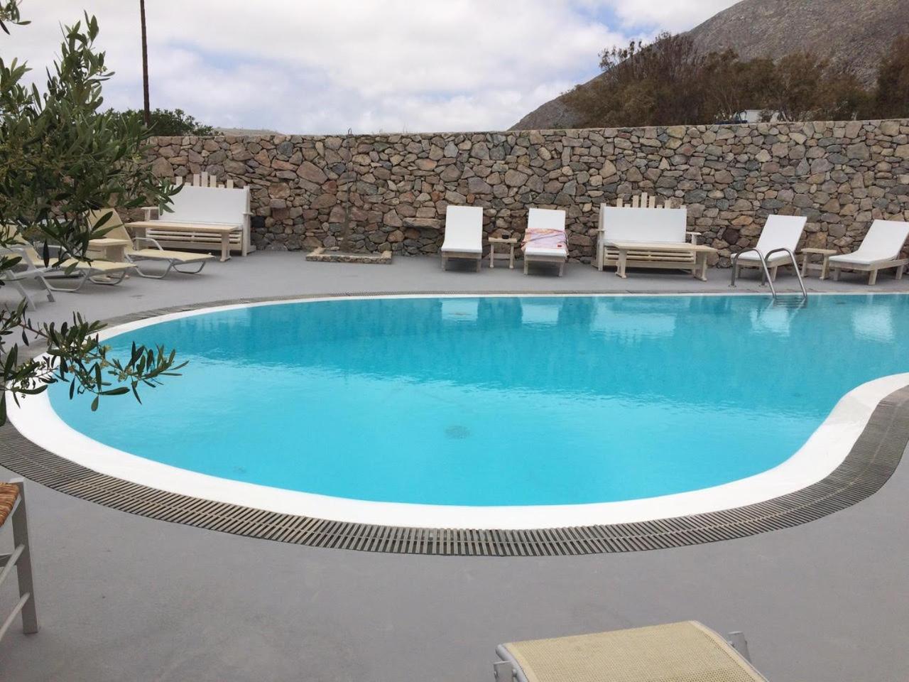 Lavarock Santorini 페리사 외부 사진