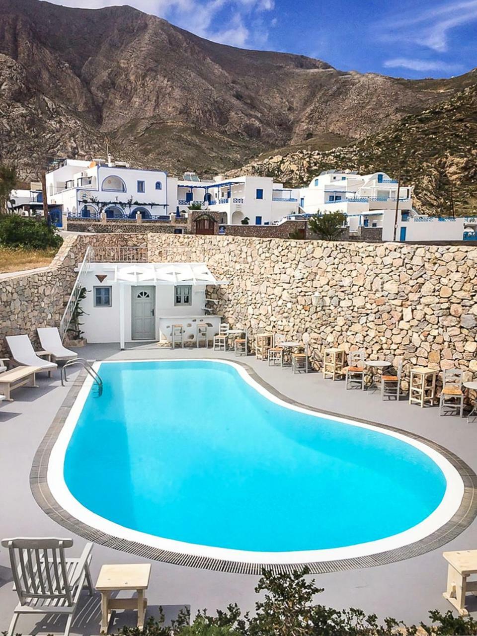 Lavarock Santorini 페리사 외부 사진