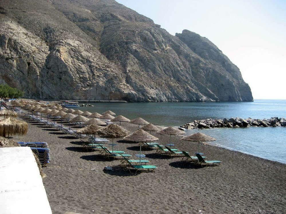 Lavarock Santorini 페리사 외부 사진